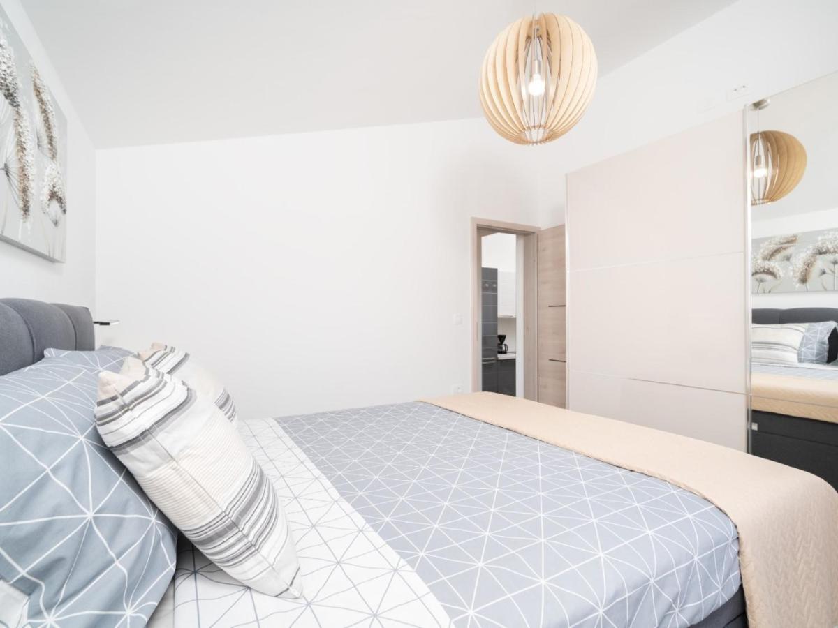 Apartment Gaia Labin  Eksteriør bilde